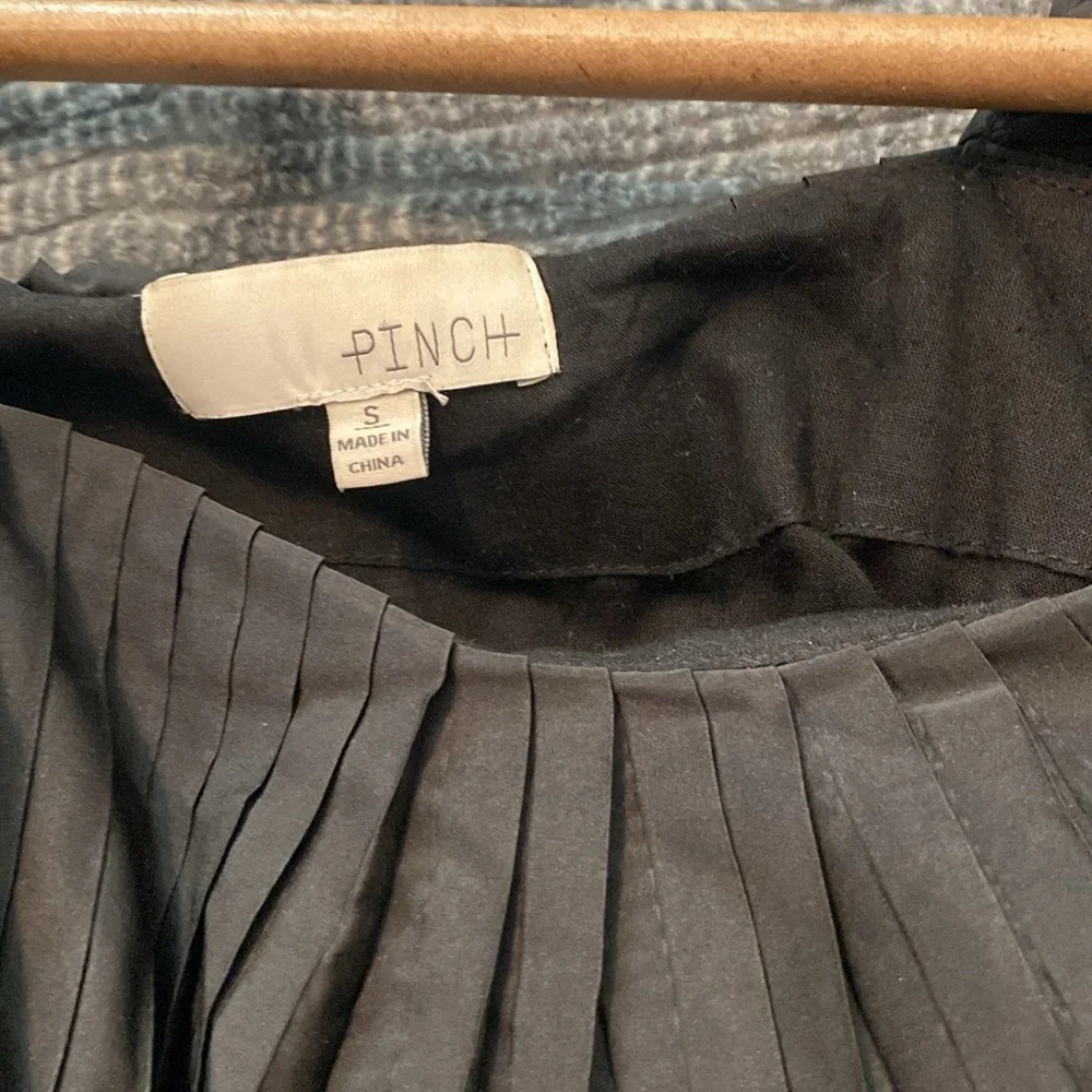 Pinch black pleated ruffle dress S - Picture 6 of 6